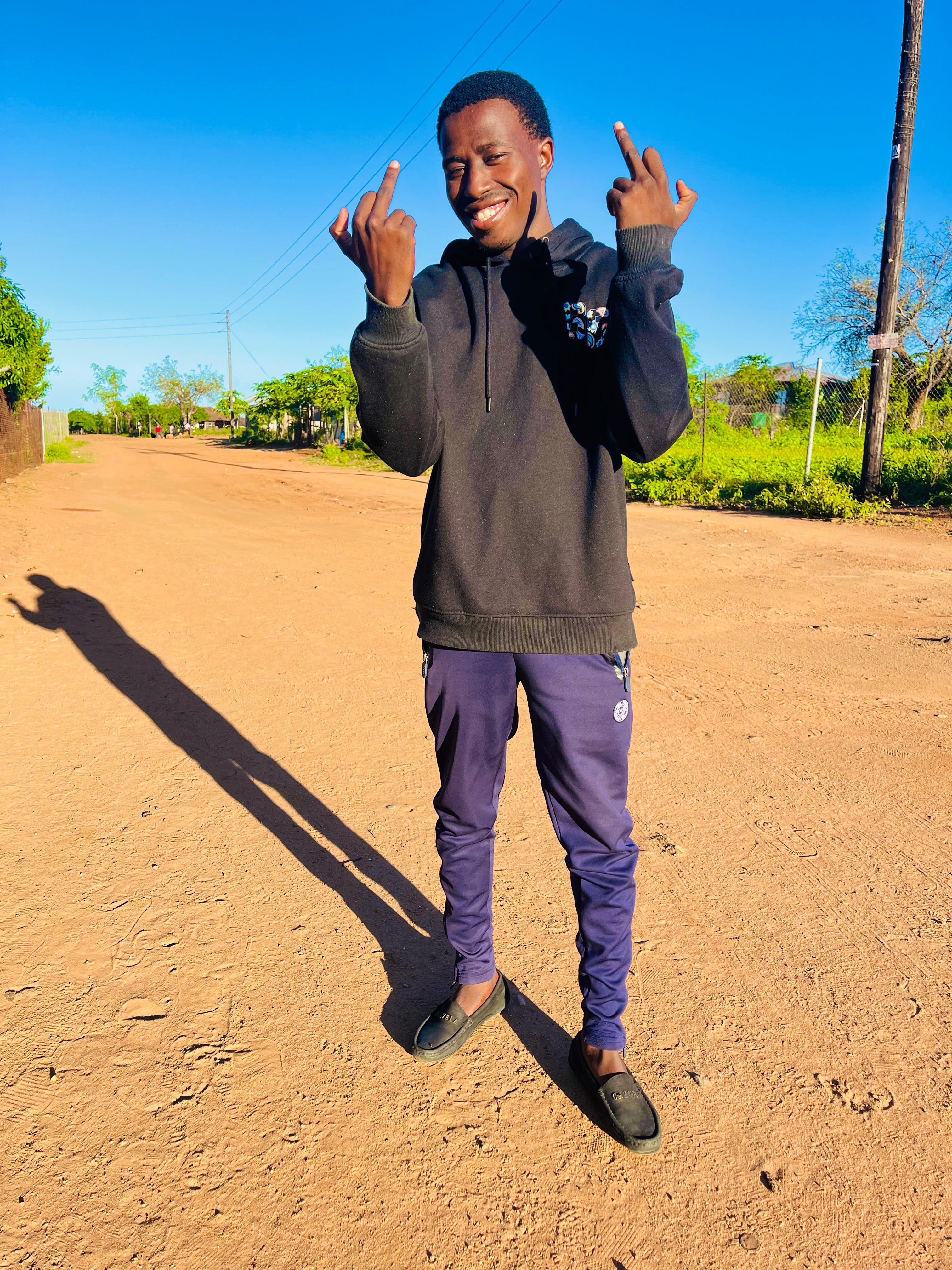 Em Jay Muziq